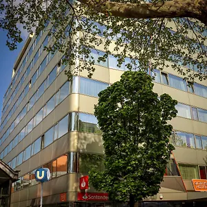 Simm's - Cityhotel Next To Metro U3 Otel